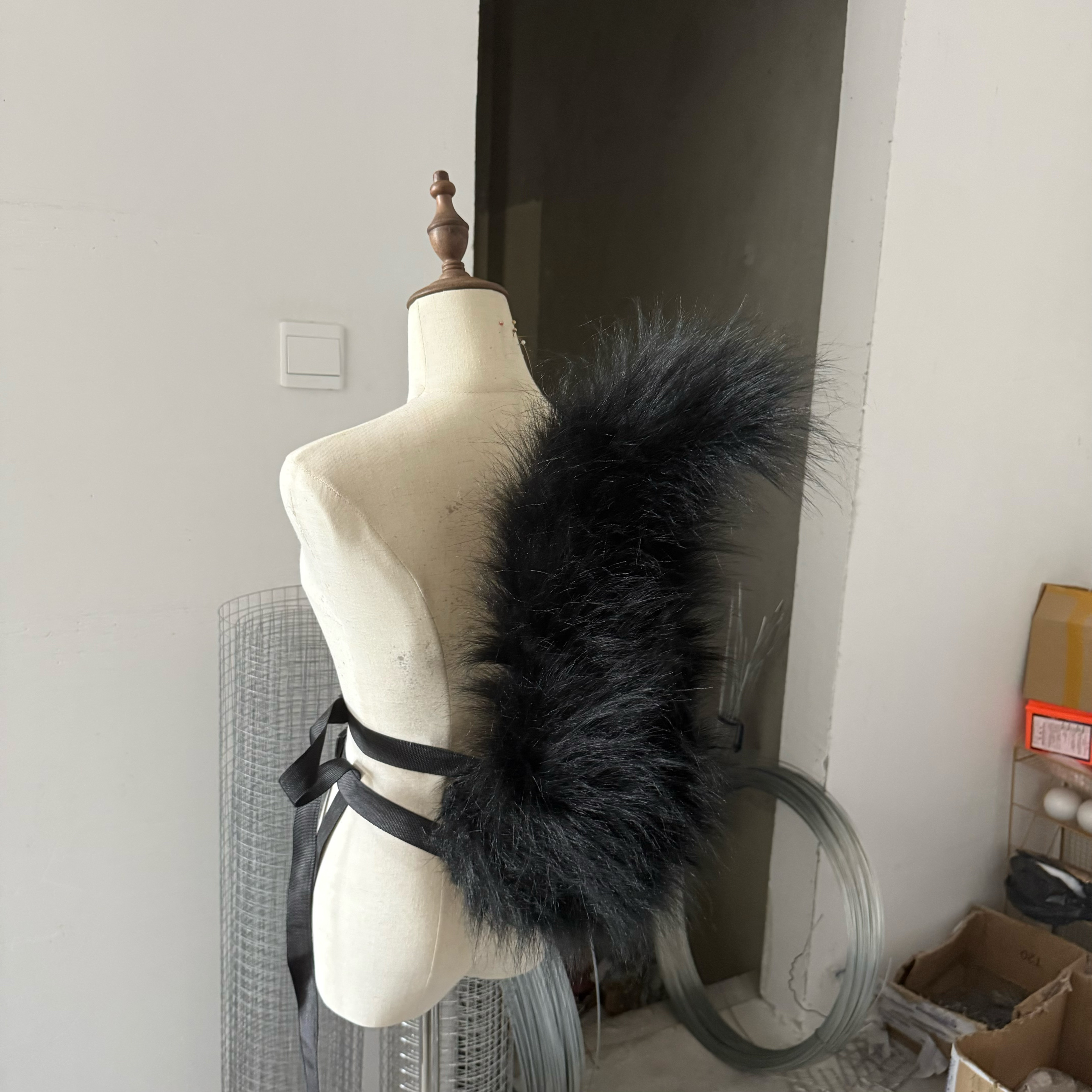 New Hand Made Work Black Squir – обзор и цена Cosplay Prop Works